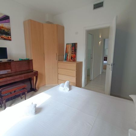 Joivy Elegant Flat For 6 With 2 Balconies Apartment Milan Bagian luar foto
